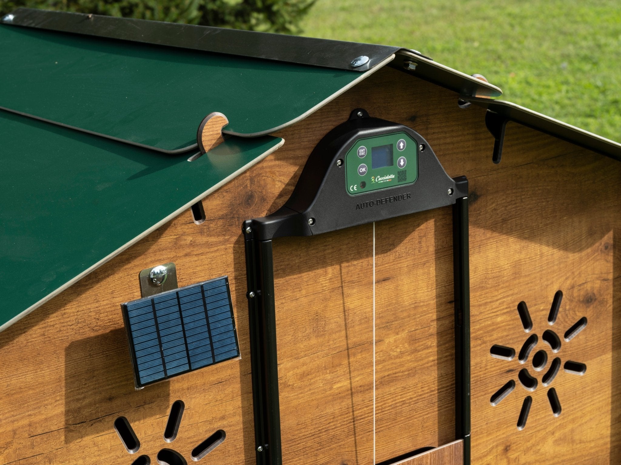 Easicoop Auto Defender Door Opener